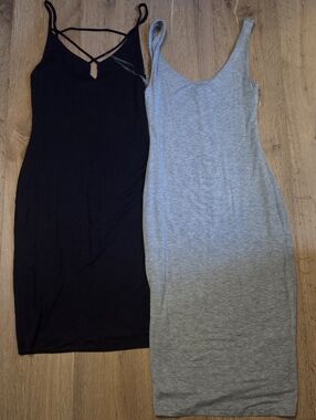 Bundle Of 2 Popular Basics Sleeveless Midi Dresses Black Gray M